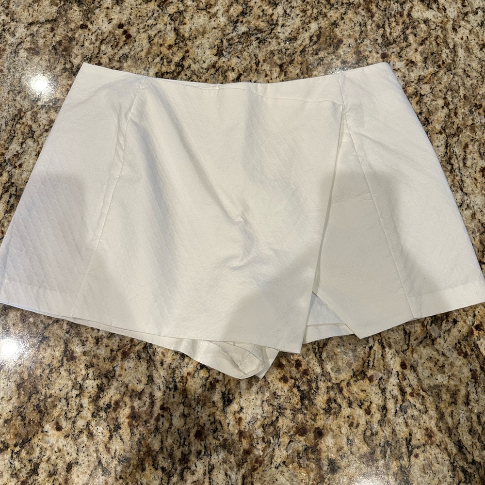 NWT Lilly Pulitzer Skort - size 8